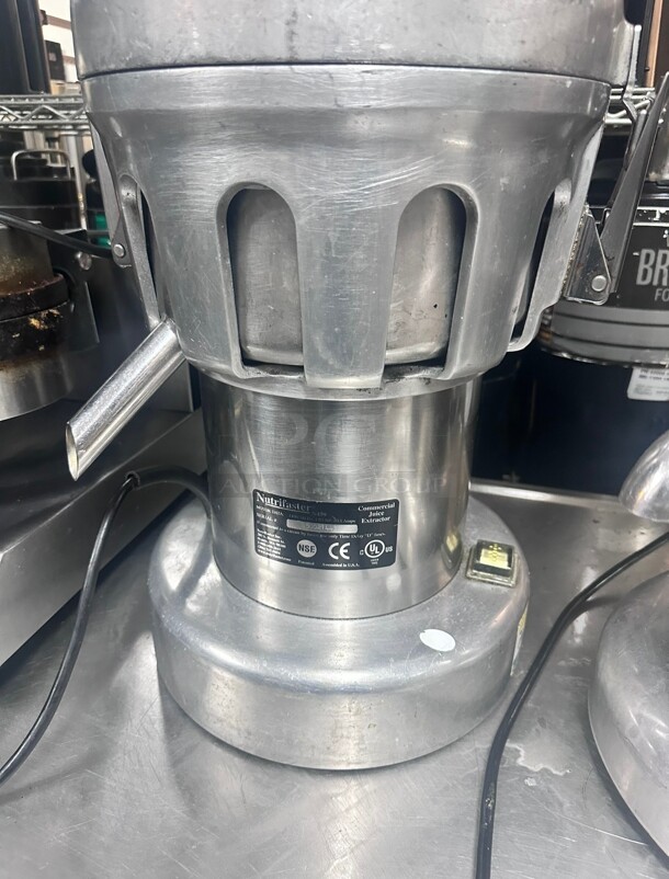 Working Nutrifaster N450 Commercial Fruit and Vegetable Juicer 115 Volt - Image 4 of 7