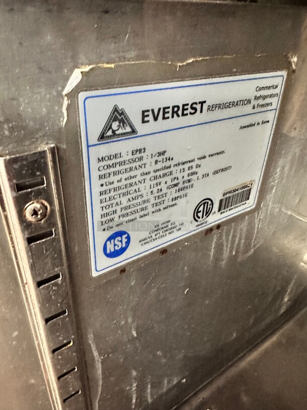 Excellent Condition Everest EPR3 72" Three Section  Sandwich Prep Table 115 Volt Tested and Working - Image 7 of 10
