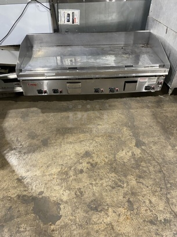 AWESOME! Lang Commercial Countertop Natural Gas Powered 60 INCH Mirror Shine Flat Top Griddle! With Thermostatic Controls! Built In Hood! With Back And Side Splashes! All Stainless Steel! On Legs! MODEL 2460SCHENSH - Image 1 of 9