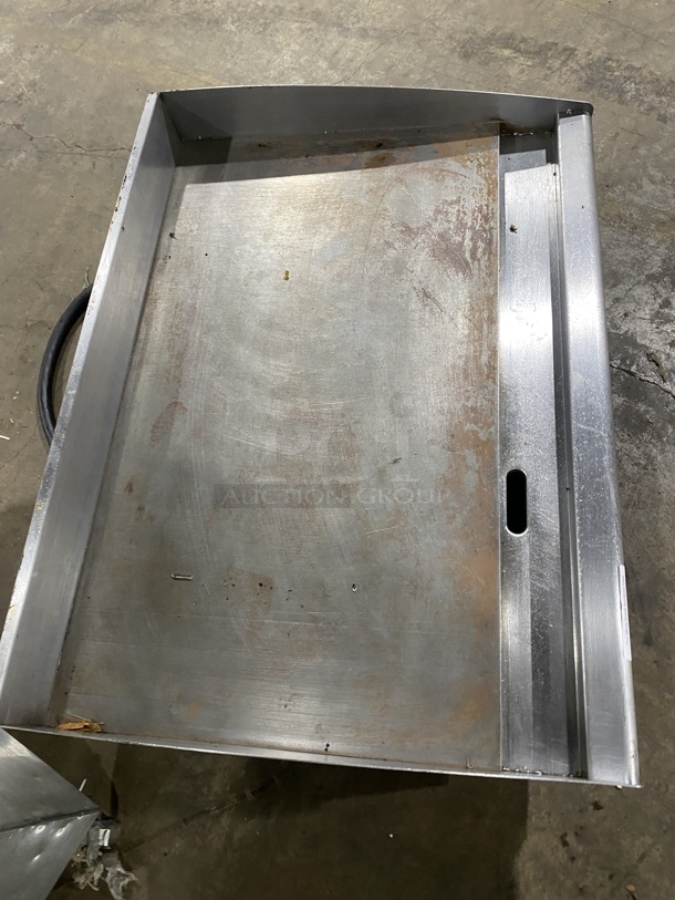 Star Max Commercial Countertop Electric Powered Flat Top Griddle! With Back And Side Splashes! All Stainless Steel! On Small Legs! - Image 4 of 5