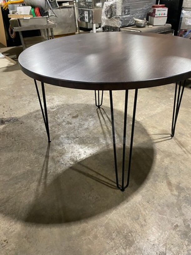 Brand New! Red Oak 48 Inch Round 1.5" Thick BUTCHER BLOCK Style Walnut Finish Dining Table! On Heavy Duty Metal Legs!  - Image 3 of 9