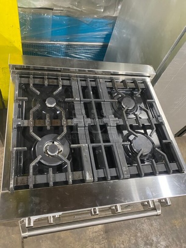 SWEET! Zline Gas Powered 4 Burner Stove! With Oven Underneath! Stainless Steel! On Legs! MODEL RG30 SN:19062276097  - Image 5 of 11