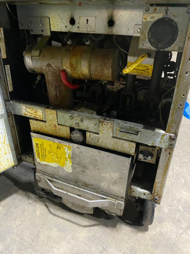 Dean Commercial Natural Gas Powered Deep Fat Fryer! With Backsplash! With Oil Filter System! All Stainless Steel! On Casters! Model: CFSMC160GN SN: 1012XQ0001 - Image 6 of 8