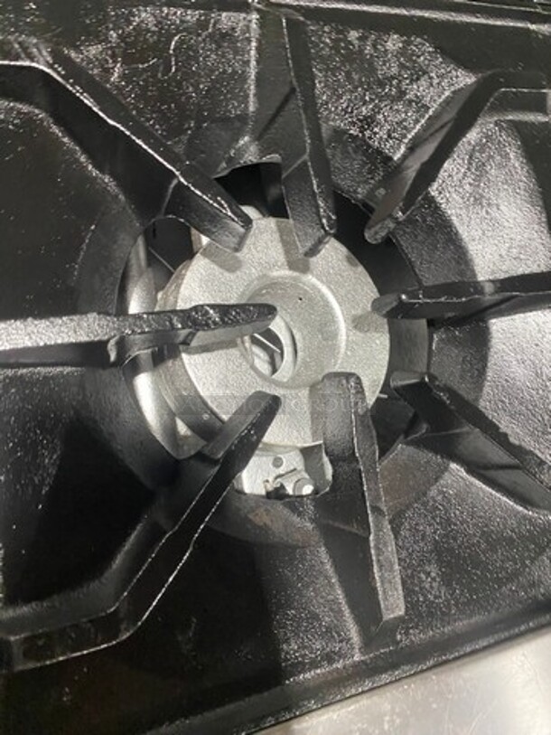 Imperial Commercial Natural Gas Powered 6 Burner Stove With Right Side Flat Griddle! Griddle Has Side Splashes! With Raised Back Splash And Salamander Shelf! With 2 Oven Underneath! Metal Oven Racks! All Stainless Steel! On Casters! - Image 6 of 11