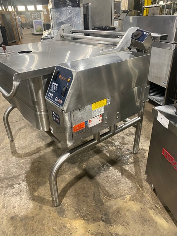 WOW! Groen Natural Gas Powered ECLIPSE SERIES Tilted Braising Pan/Tilt Skillet! All Stainless Steel! Thermostatic Controlled! On Legs! Model: BPM-40G SN: J134425-1-1! - Image 2 of 10
