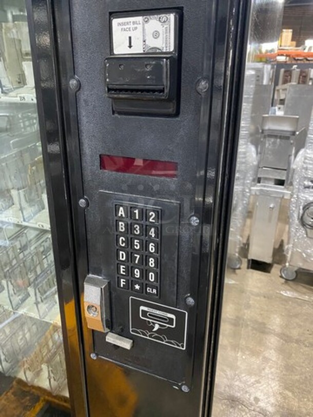 Dixie Narco Commercial Drink Vending Machine! With Bill And Coin Acceptor! Model: DN2054 SN: 4568 120V 60HZ 1 Phase - Image 7 of 11