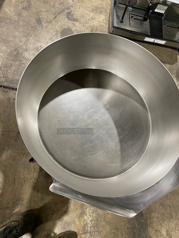 AWESOME! LATE MODEL! Cleveland Commercial Countertop 15 Gallon Tilting Soup Kettle/ Tilt Skillet! All Stainless Steel! Model: SET15 SN: 160323052122 208V 60HZ 1/3 Phase! Working When Removed!  - Image 5 of 8