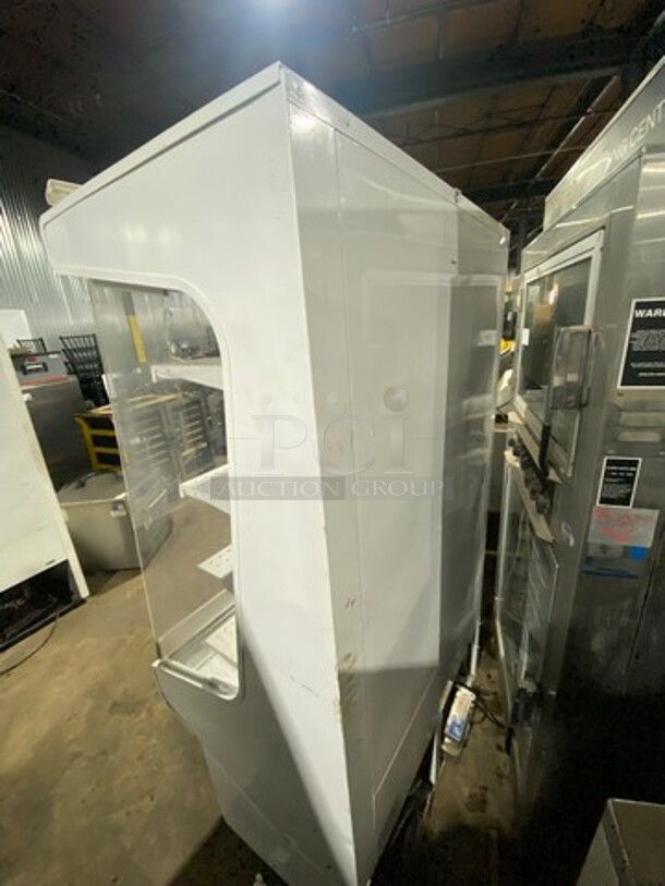 Hussman Commercial Refrigerated Grab-N-Go Open Case Merchandiser! With View Through Sides! With Front Cover! Model: GSVM4072 SN: MY10L392432 115V 60HZ 1 Phase - Image 3 of 8