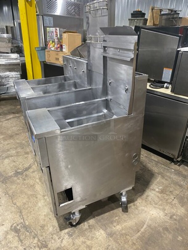 FAB! Pitco Frialator Commercial Natural Gas Powered 3 Bay Deep Fat Fryer! With Middle Fryer Basket Rack! With Oil Filter System! All Stainless Steel! On Casters! Model: SGH50 SN: G09DC011392 - Image 3 of 12