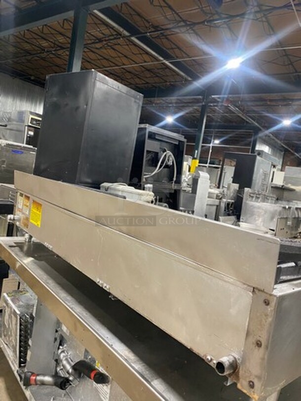 SWEET! Vulcan Commercial Countertop Natural Gas Powered Char Broiler Grill! Stainless Steel Body! On Small Legs! - Image 4 of 9