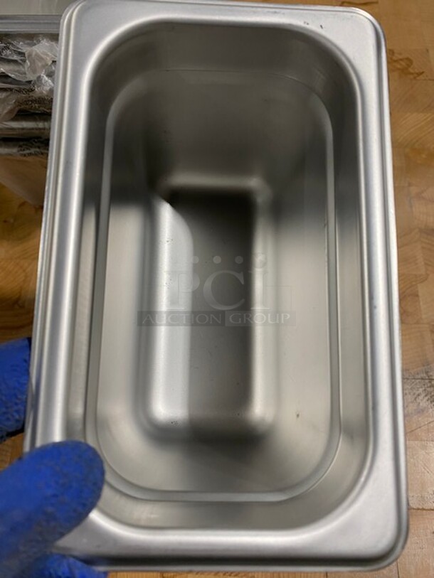 BRAND NEW! Carlisle Commercial Steam Table/ Prep Table Food Pans! All Stainless Steel! 6x Your Bid! MODEL 608194 SN:4537215642 - Image 3 of 7