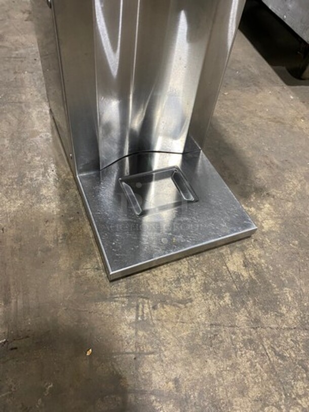 Curtis Commercial Countertop Coffee Brewing Machine! With Hot Water Line! Stainless Steel Body! Gold Cup Series! Model: FBD500GT62A000 SN: 12556779 120V 60HZ 1 Phase - Image 6 of 8