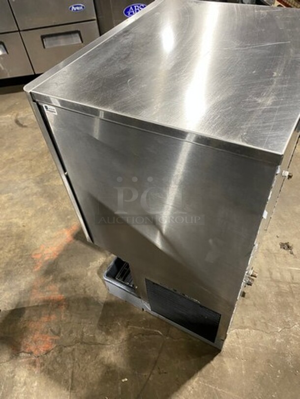 Hoshizaki Commercial Countertop Ice Maker/Dispenser And Water Dispenser! All Stainless Steel! Model: DCM500BAH SN: F06587B 115/120V 60HZ 1 Phase - Image 4 of 9