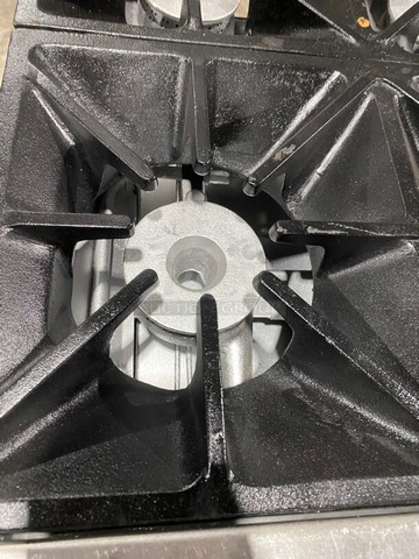 Southbend Commercial Natural Gas Powered 6 Burner Stove! With Raised Back Splash! With Oven Underneath! All Stainless Steel! On Casters! - Image 6 of 11