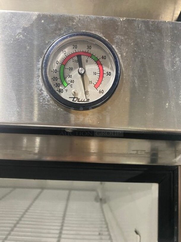 True Commercial Single Door Reach In Refrigerator! Solid Stainless Steel! On Casters! Model: T23 SN: 13232381 115V 60HZ 1 Phase - Image 7 of 9