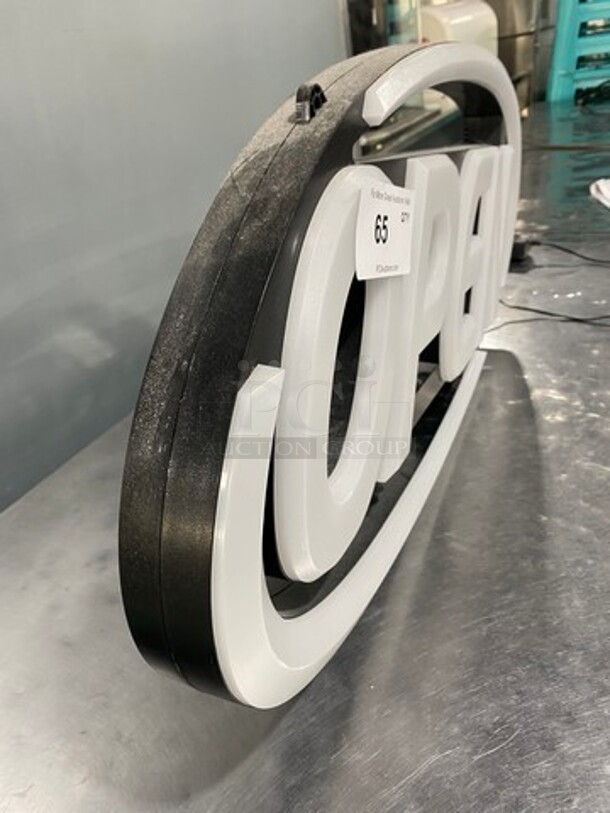 LATE MODEL! 2018 Green Light Commercial LED  - Image 2 of 5