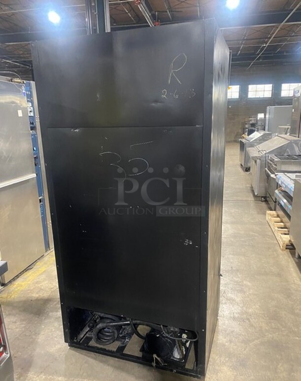 True Commercial 2 Door Reach In Cooler Merchandiser! With Poly Coated Racks! MODEL GDM35EM SN:5397168 115V 1PH - Image 3 of 8