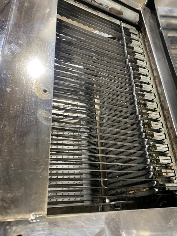 Berkel Commercial Countertop Bread Loaf Slicer! All Stainless Steel! Model MB! 115V 1 Phase! Working! - Image 6 of 9