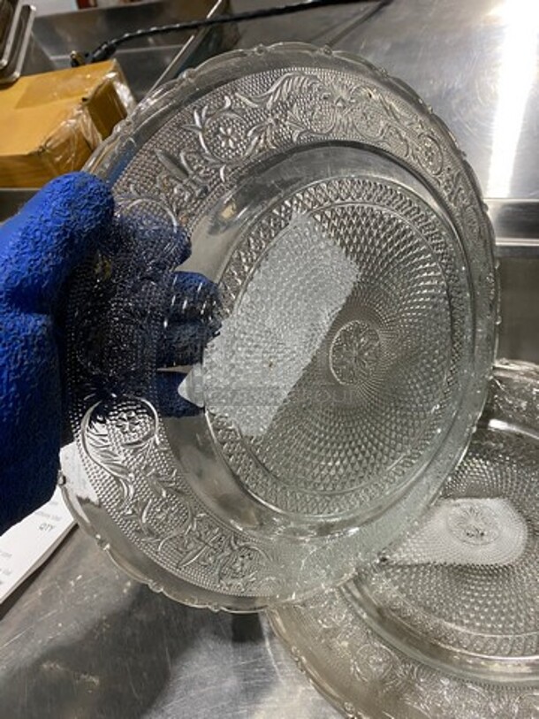ALL ONE MONEY! Clear Decorative Plates! - Image 3 of 4