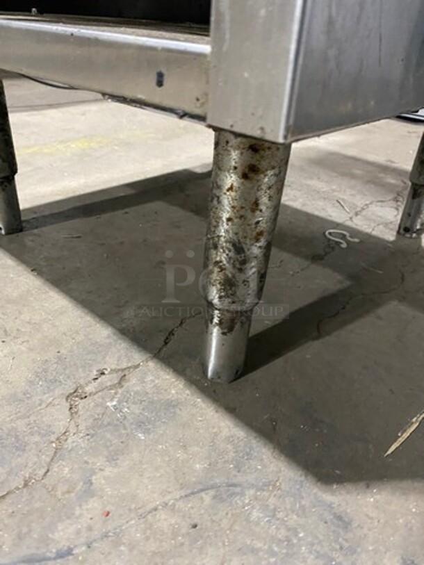LATE MODEL! 2022 Cook Rite Commercial Countertop Gas Powered Single Burner Stock Pot Range! Stainless Steel! On Small Legs!  - Image 7 of 9
