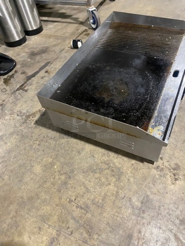 Vevor Commercial Countertop Flat And Grooved Grill Combo! With Back And Side Splashes! All Stainless Steel! Model: LDS22 - Image 2 of 9