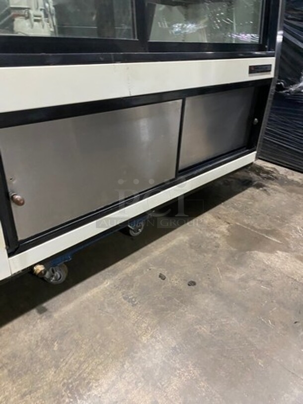 True Commercial Refrigerated Deli/Bakery Display Case! With Slanted Front Glass! With Sliding Glass Rear Access Doors! All Stainless Steel! Model: TDBD722 SN: 13739133 115V 60HZ 1 Phase - Image 8 of 9