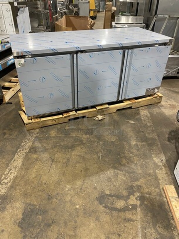 NEW! SCRATCH-N-DENT! LATE MODEL! 2022 Asber Commercial 3 Door Lowboy/Worktop Cooler! All Stainless Steel! Model: AUTR72NHC SN: 8102495248 115V 1 Phase - Image 10 of 11