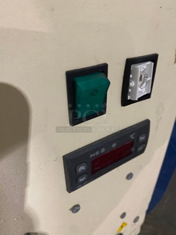 ISA Commercial Refrigerated Gelato Display Case Merchandiser! With Curved Front Glass! On Casters! Model: SAMOAUL4 SN: 3110430711 110/115V - Image 7 of 8