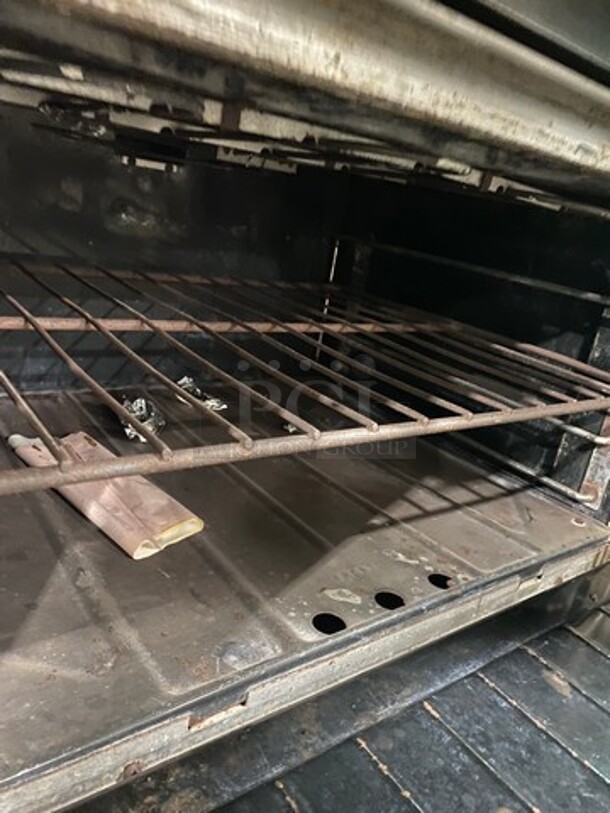 Garland Electric Powered 6 Burner Range! With Full Size Oven Underneath! With Back Splash! All Stainless Steel Body! On Casters! Model: SS686 SN: 0311RF0023 - Image 8 of 11