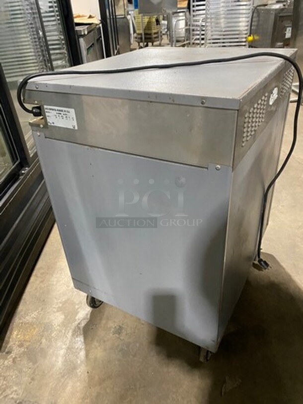 Hatco Commercial Undercounter Heated Holding Cabinet! With View Through Door! On Casters! Model: FSHC71 SN: FSHC71 120V 60HZ 1 Phase - Image 4 of 8