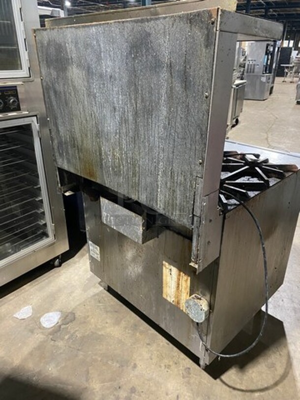 Blodgett Commercial Natural Gas Powered 6 Burner Stove! With Raised Back Splash And Salamander Shelf! With Oven Underneath! All Stainless Steel! On Legs! Model: B36DBBB SN: 08D64916 - Image 4 of 12