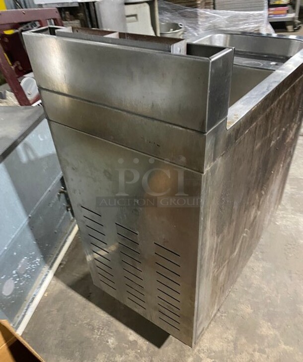 All Stainless Steel Natural Gas Powered Pasta Cooker! On Casters! MODEL CPG145PLUS SN:10690 - Image 4 of 9
