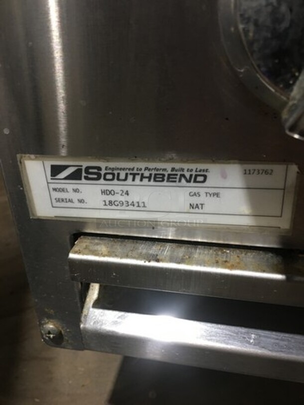 LATE MODEL! 2018 Southbend Commercial Countertop Natural Gas Powered 4 Burner Range! All Stainless Steel! On Small Legs! WORKING WHEN REMOVED! Model: HDO24 SN: 18G93411 - Image 7 of 11
