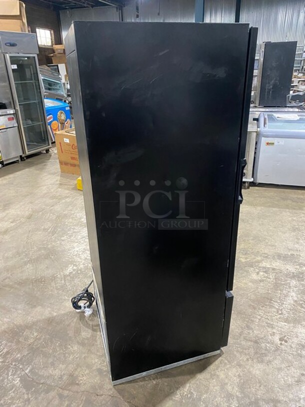 Frigoglass Commercial Single Door Reach In Cooler Merchandiser! With View Through Door! Poly Coated Racks! Model: MC300V2GB SN: 1611S36163! 120V 60HZ 1 Phase! - Image 3 of 8