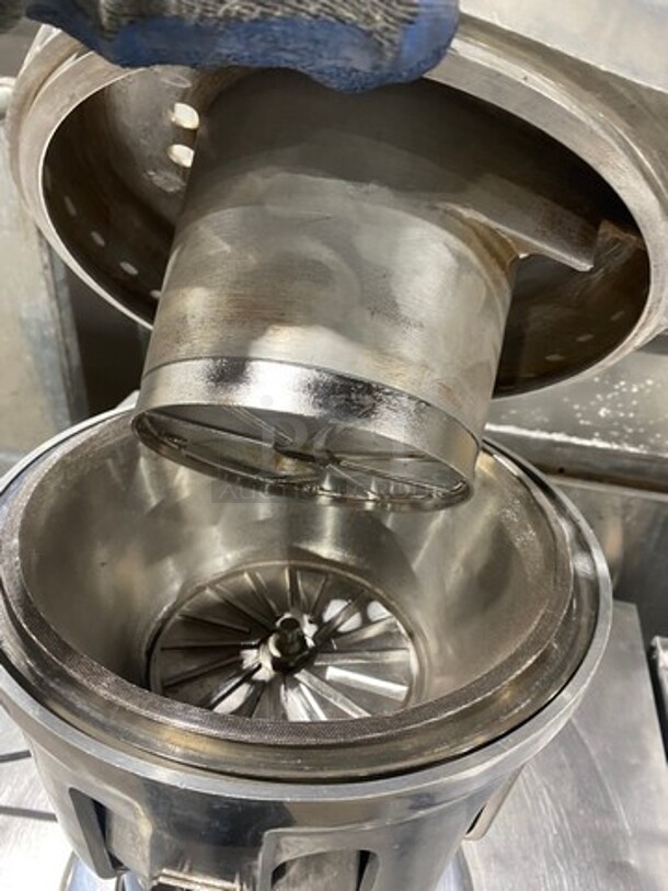 Nutrifaster Commercial Countertop Juicer Extractor! Solid Stainless Steel! Model: N450 SN: 459122012 110V - Image 5 of 8