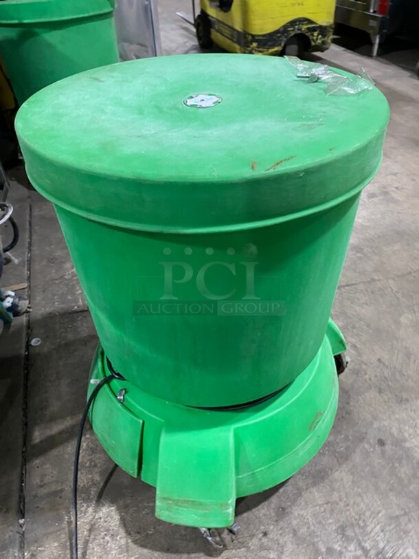The Green Machine Commercial Salad/Lettuce Spinner! - Image 2 of 7