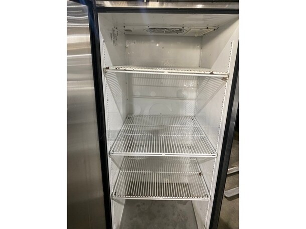 True TG1R-1S  All Stainless Steel Commercial Single Door Reach In Cooler! With Poly Coated Racks on Commercial Casters! 115 Volts, 1 Phase! - Image 5 of 10
