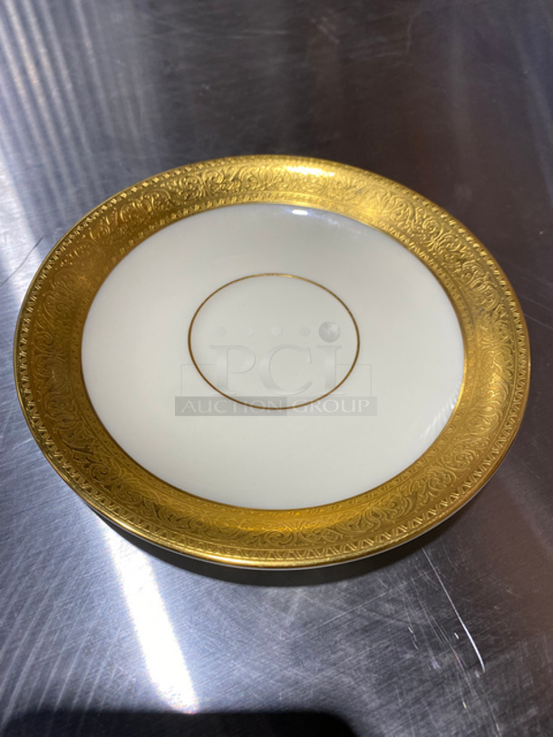 BEAUTIFUL! ELEGANT! BRAND NEW! NEVER USED! Lenox 12 Piece 5" Saucers! Ivory With 24K Gold Trim Dinnerware Collection! Includes Protective Material Carrier! 12x Your Bid! - Image 4 of 7