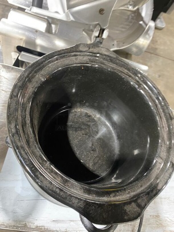 Crock Pot Countertop Slow Cooker! With Lid! Model: SCR450S 120V - Image 4 of 7