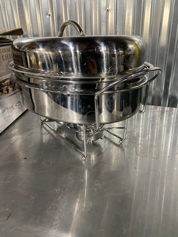 5 QT Stainless Steel Oval Shaped Chafing Dish! - Image 3 of 8