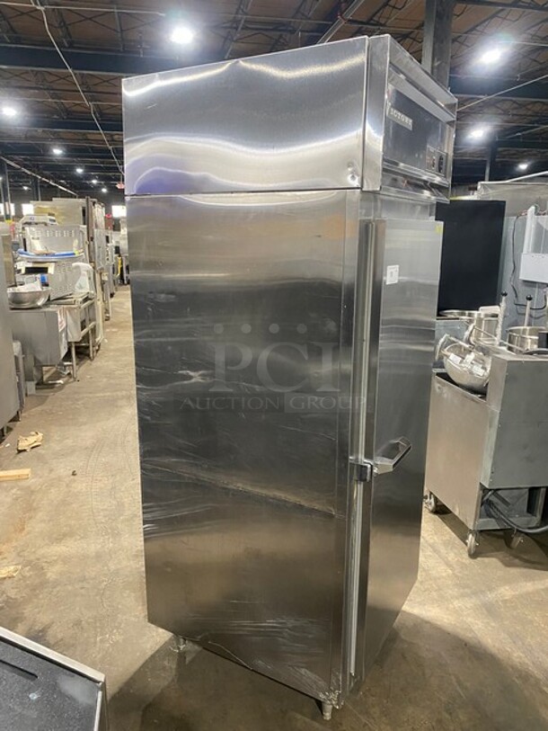 Victory Commercial Single Door Reach In Freezer! All Stainless Steel! On Legs! MODEL FS1DS7EW SN: A0741587 115V 1PH - Image 3 of 9