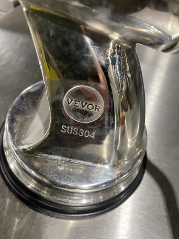 Vevor Commercial Countertop Manual Meat Grinder! - Image 6 of 6
