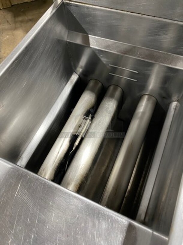 Asber Commercial Natural Gas Powered Deep Fat Fryer! With Metal Frying Baskets! With Backsplash! All Stainless Steel! On Casters! - Image 6 of 8