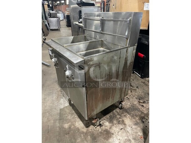 Keating Commercial Electric Powered Floor Style Instant Recovery Fryer! All Stainless Steel! MODEL BBHIFM14 SN:R76601B! 115V 1PH! - Image 2 of 10