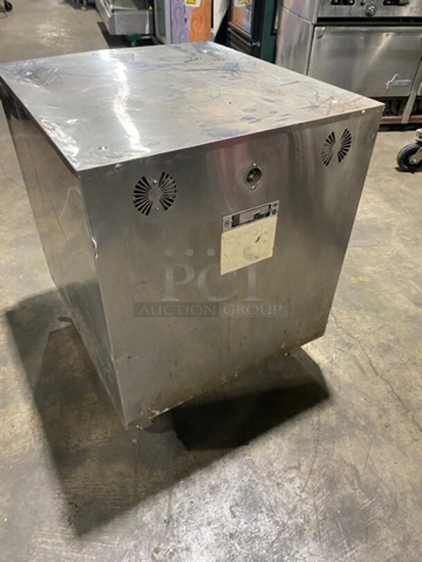 Alto Shaam Commercial Undercounter Heated Holding Cabinet! All Stainless Steel! On Casters! Model: 750S SN: 605950798 125V 60HZ 1 Phase - Image 4 of 7
