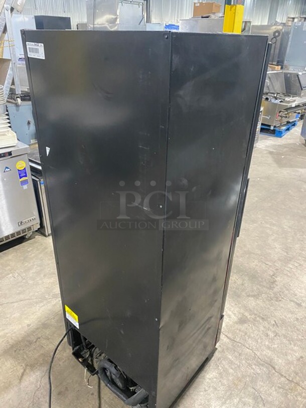 True Commercial Single Door Reach In Cooler Merchandiser! With View Through Door! Poly Coated Racks! Model: GDM12 SN:14741897 115V 1PH - Image 4 of 8