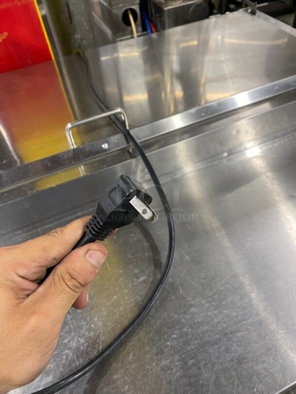 Maxx Cold Commercial Refrigerated Pizza Prep Table! With Single Door Storage Space! All Stainless Steel! On Casters! Model: MXCPP50 SN: 116342 115V 60HZ 1 Phase - Image 6 of 8