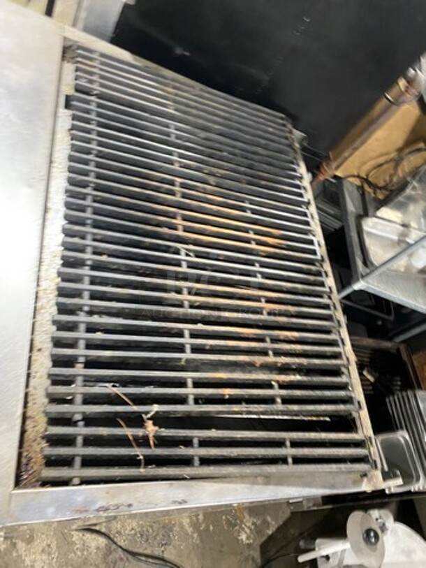 Commercial Natural Gas Powered Char Broiler Grill! With Oven Underneath! All Stainless Steel! On Small Legs! - Image 5 of 8