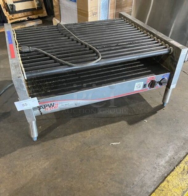 APW Wyott Commercial Countertop Hot Dog Roller Grill! All Stainless Steel! Model: HRS755T SN: 817961611364 208/240V 60HZ 1 Phase - Image 1 of 8