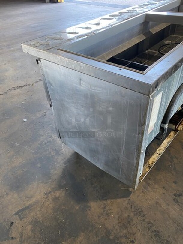 Continental Commercial Refrigerated Sandwich Prep Table! With 2 Door And 2 Drawer Underneath Storage Space! Poly Coated Racks! All Stainless Steel! Model: SW2730M SN: 15276848 115V 60HZ 1 Phase - Image 4 of 9
